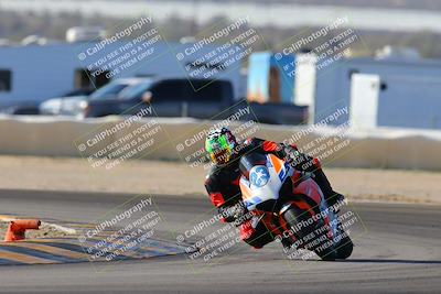 media/Dec-18-2022-SoCal Trackdays (Sun) [[8099a50955]]/Turn 2 (950am)/